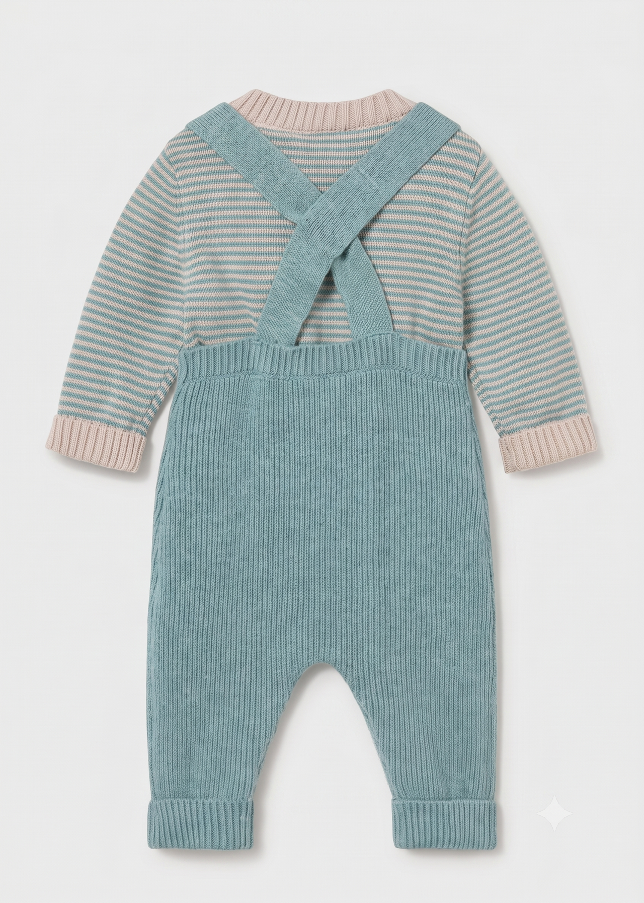 Conjunto peto y camiseta tricot bebé niño.