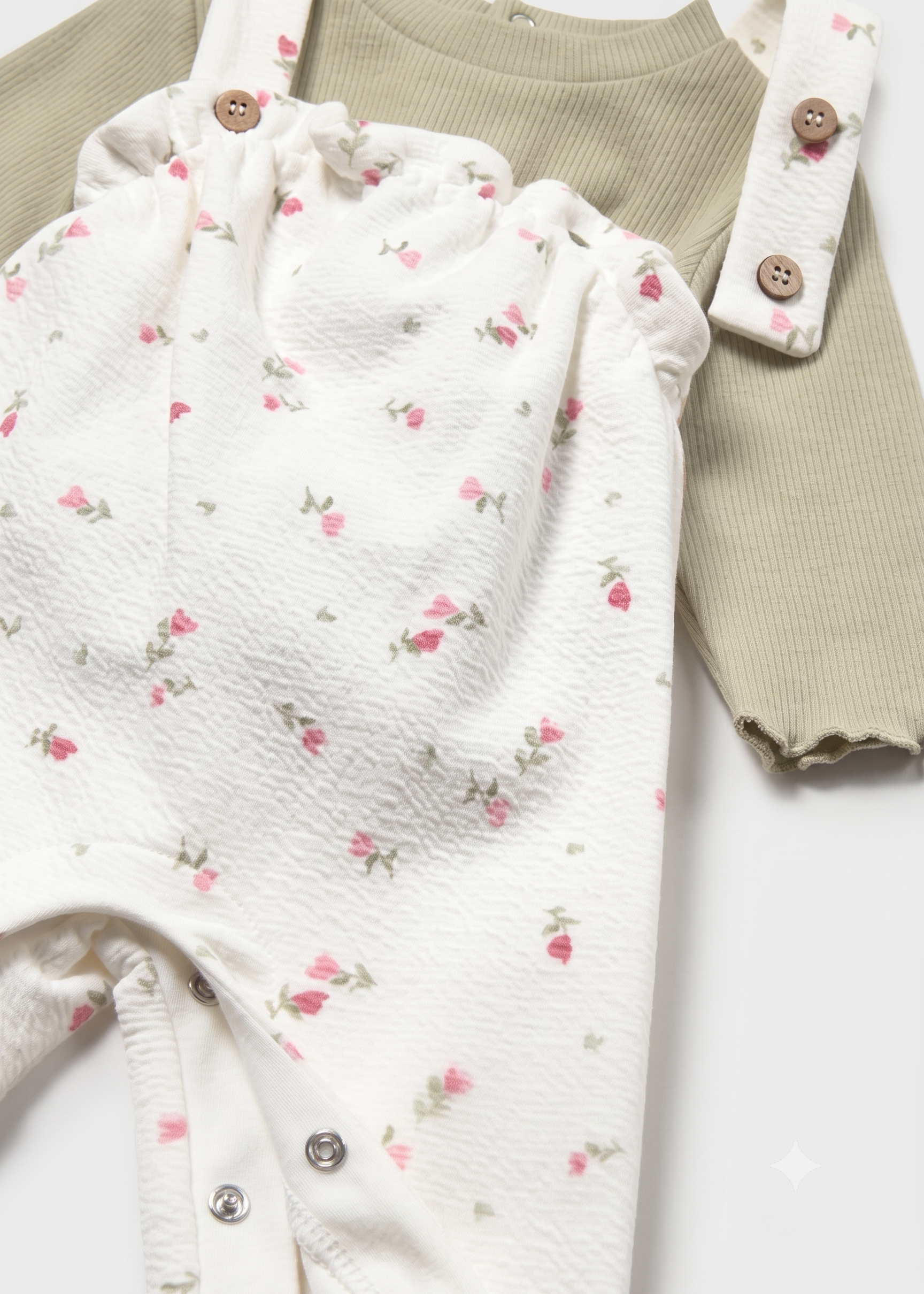 Conjunto peto estampado con camiseta canalé bebé niña