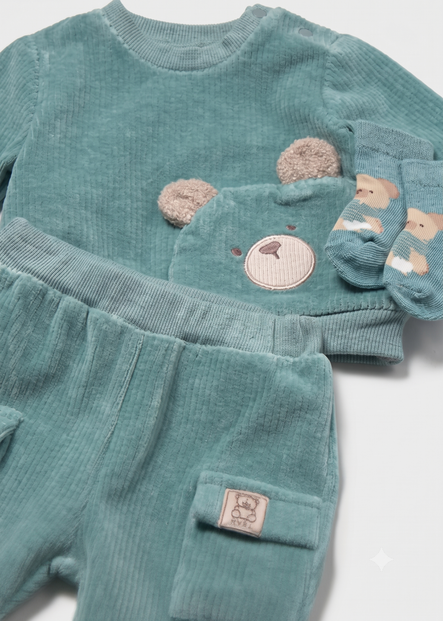 Conjunto 3 piezas sudadera, pantalón y calcetines de punto pana bebé niño.