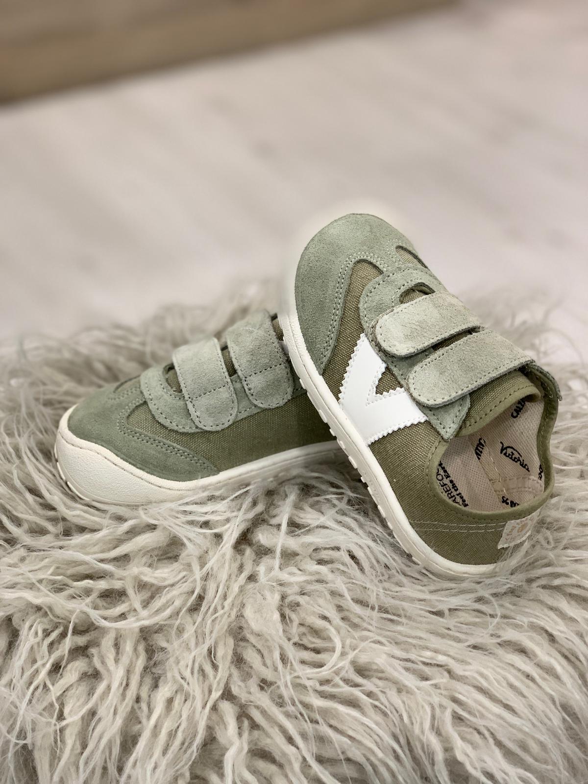 Zapatilla barefoot lona