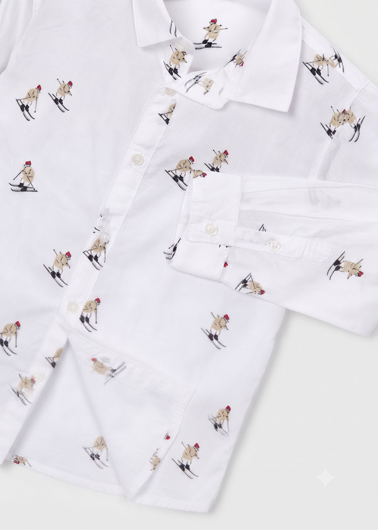 Camisa manga larga  estampado esquiadores color blanco, niño.
