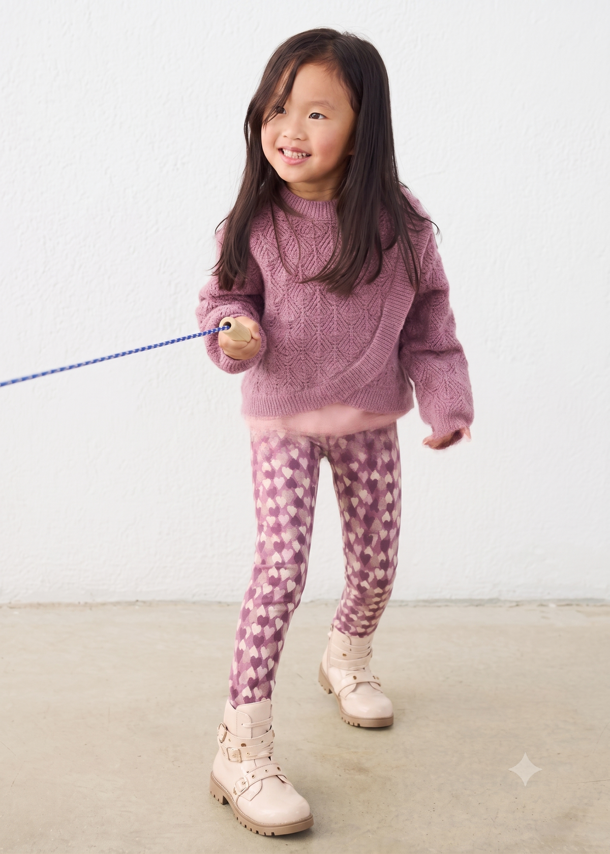 Leggings de punto estampado corazones niña