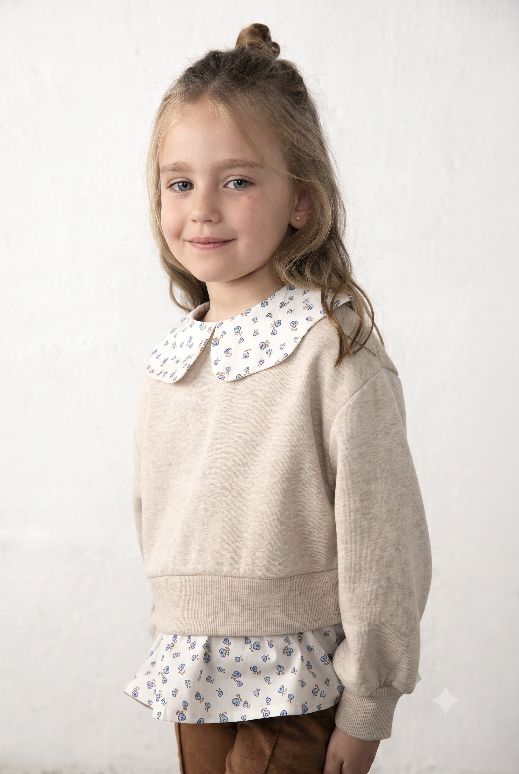Conjunto de dos piezas: leggings antelina y sudadera.