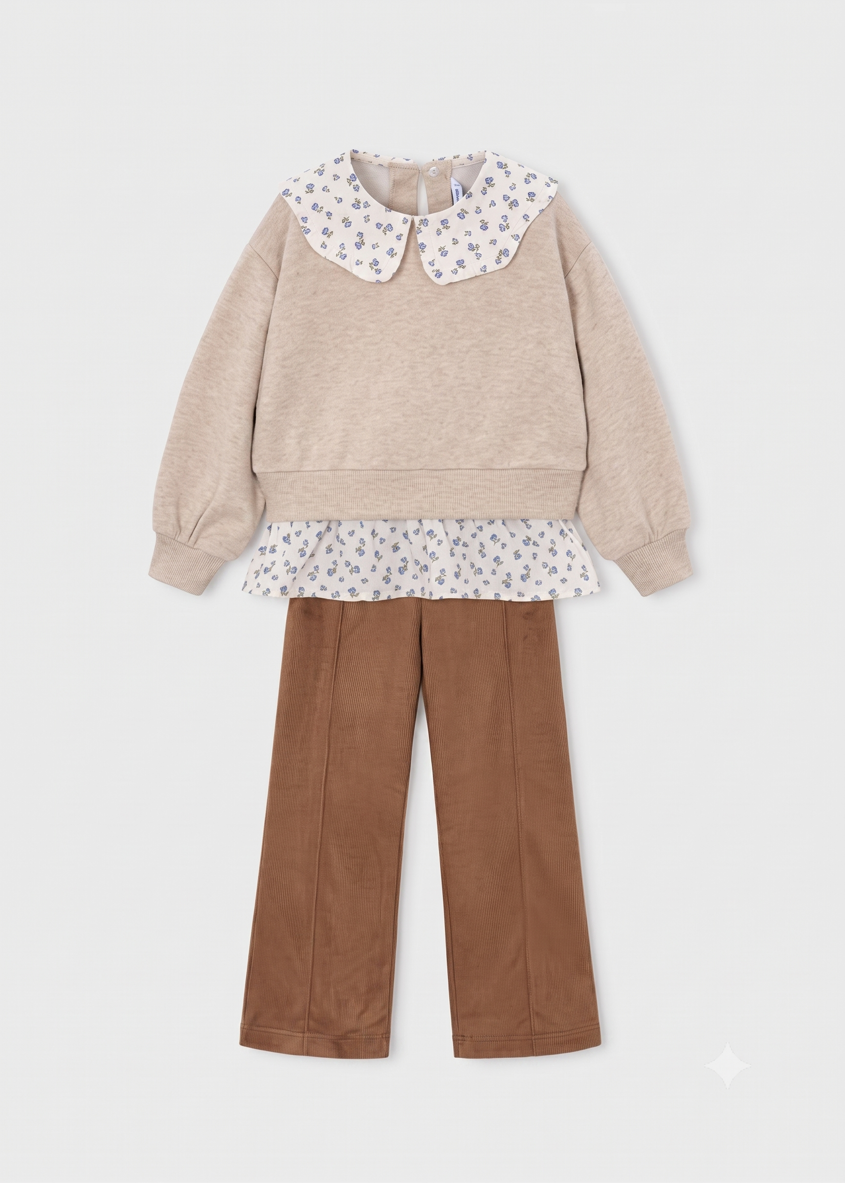 Conjunto de dos piezas: leggings antelina y sudadera.