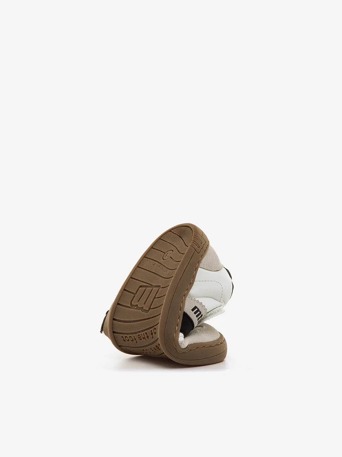 Zapatilla deportiva un velcro niño