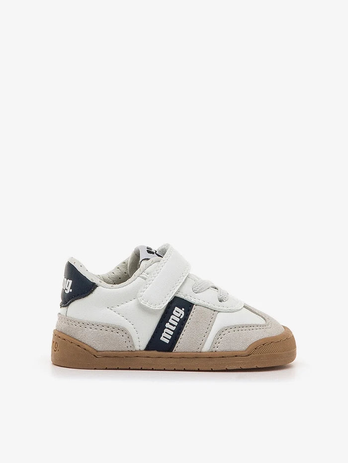 Zapatilla deportiva un velcro bebé