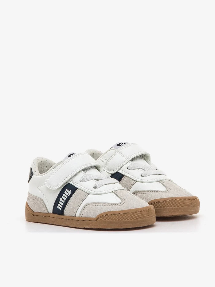 Zapatilla deportiva un velcro bebé