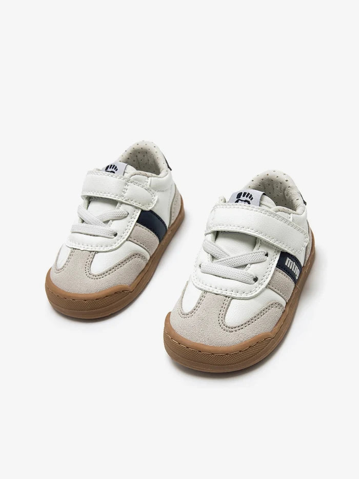 Zapatilla deportiva un velcro bebé
