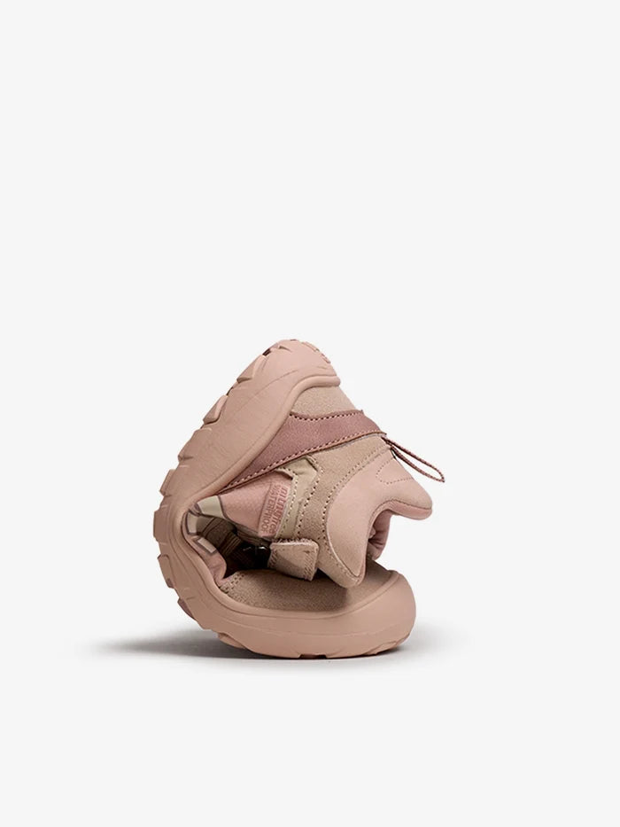 Botín deportiva un velcro niña