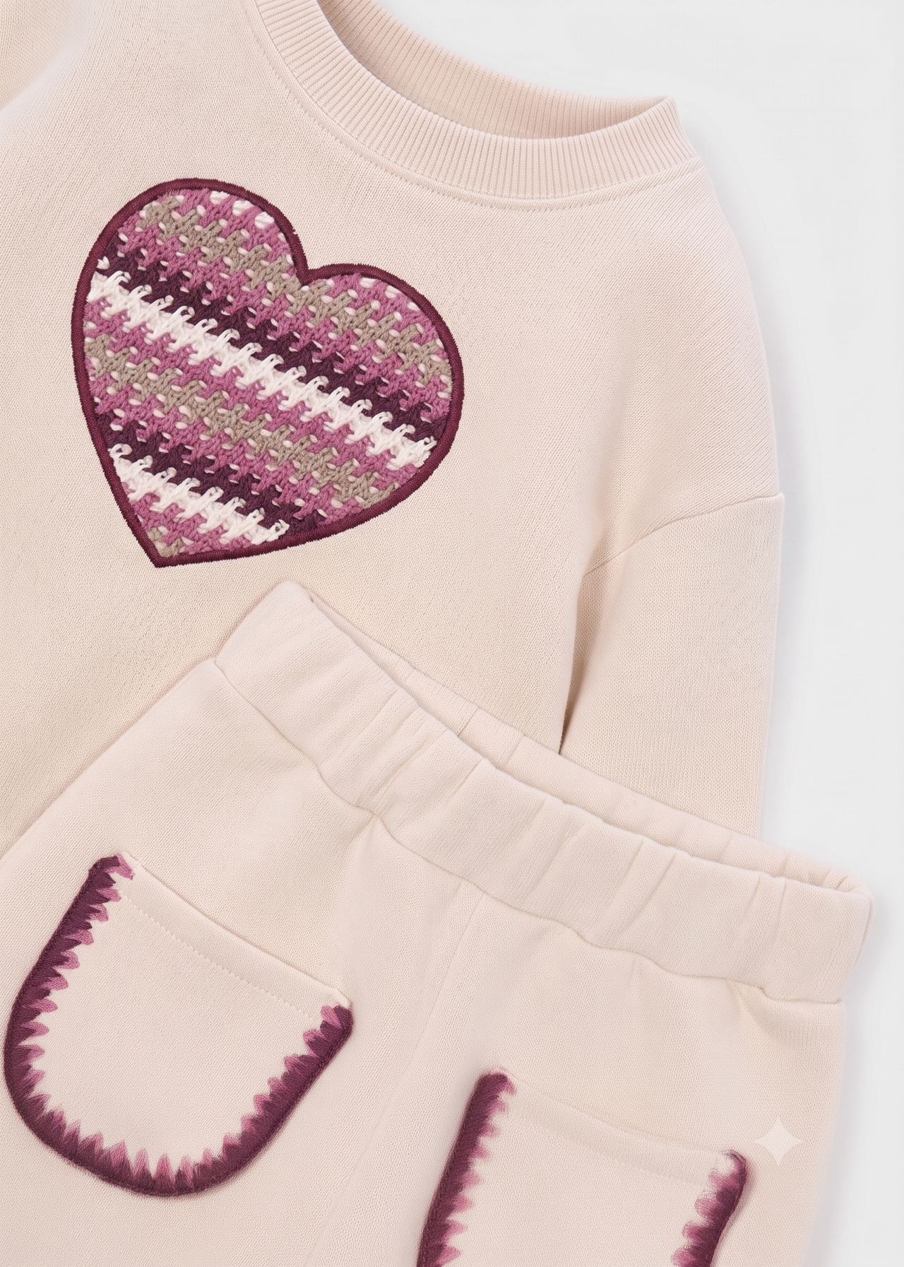 Conjunto falda felpa corazón niña