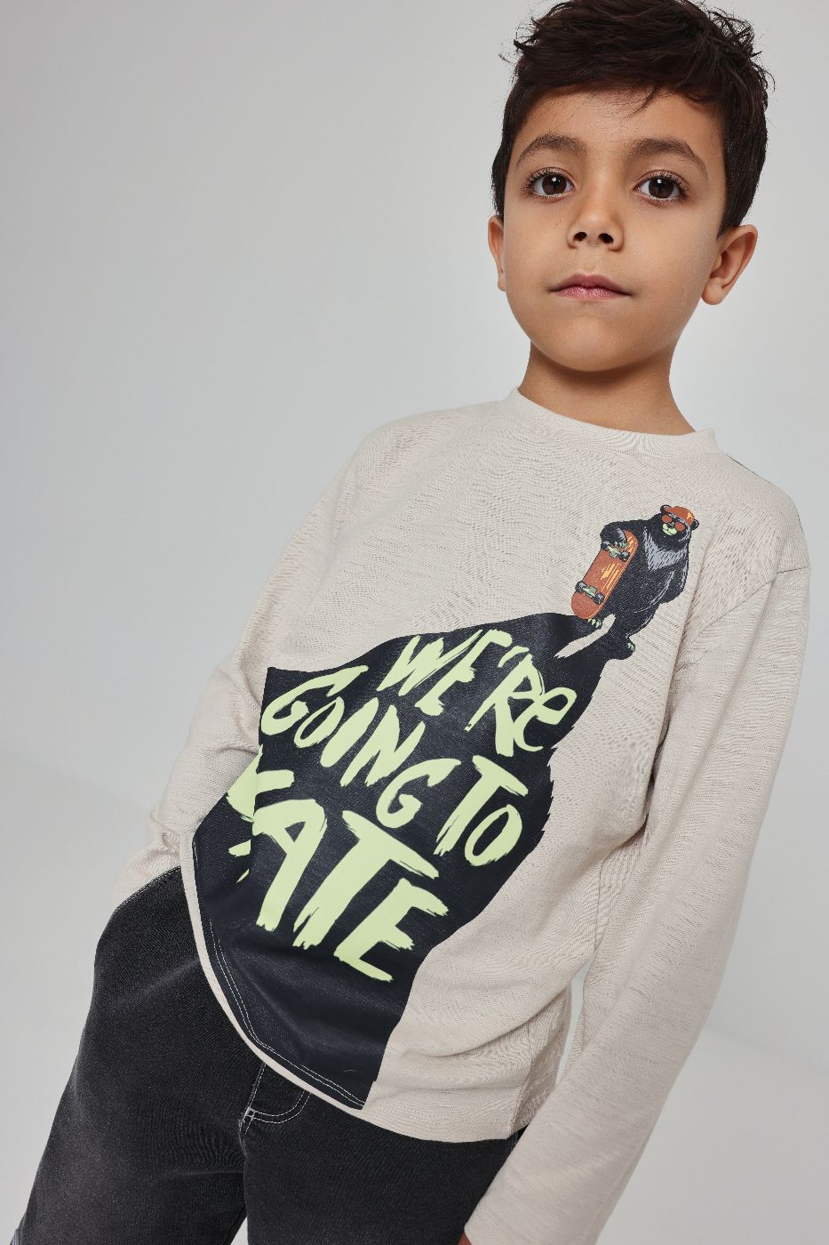 Camiseta estampado frontal temática skater niño