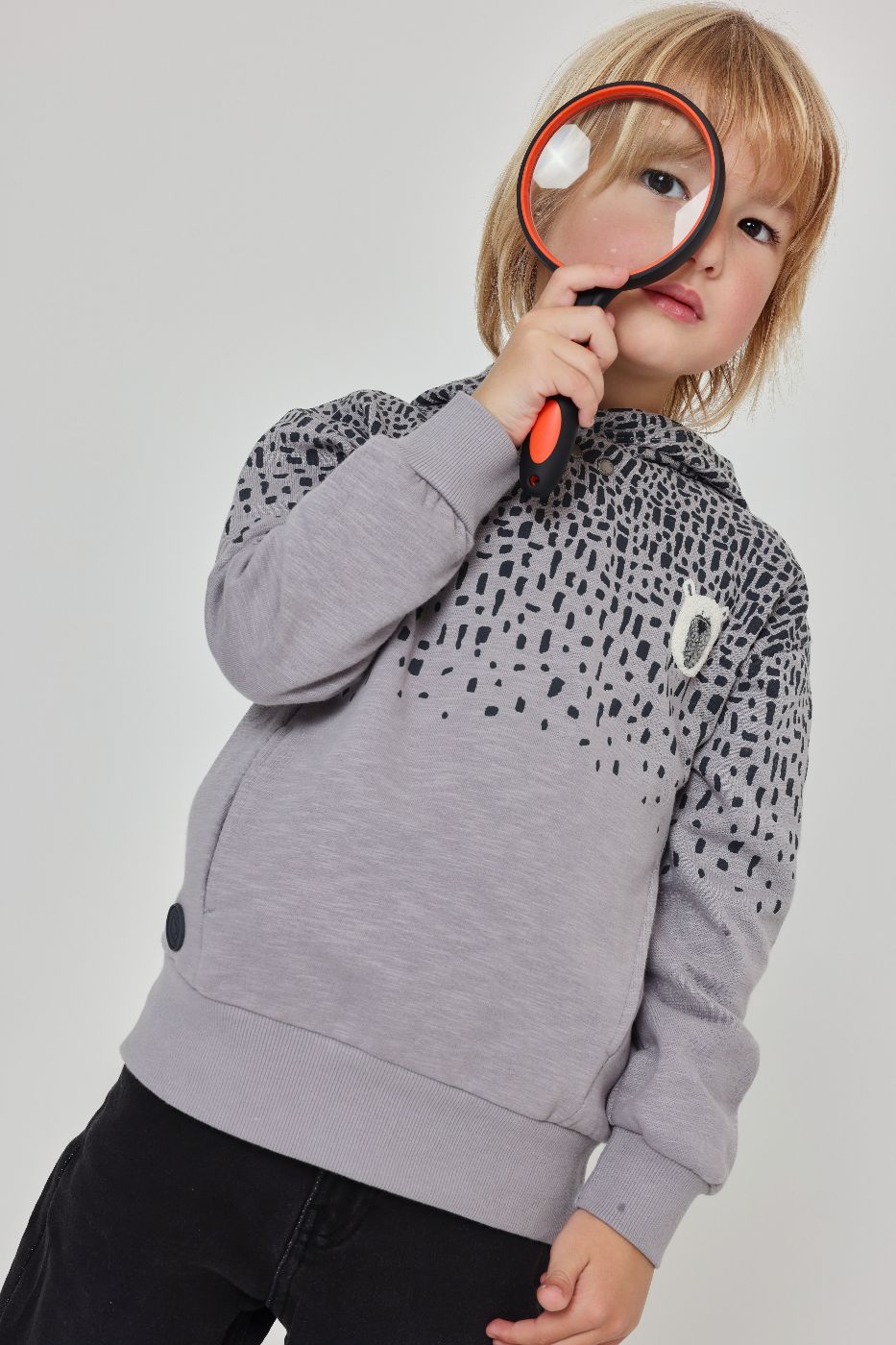 Sudadera canguro y cuello cruzado niño