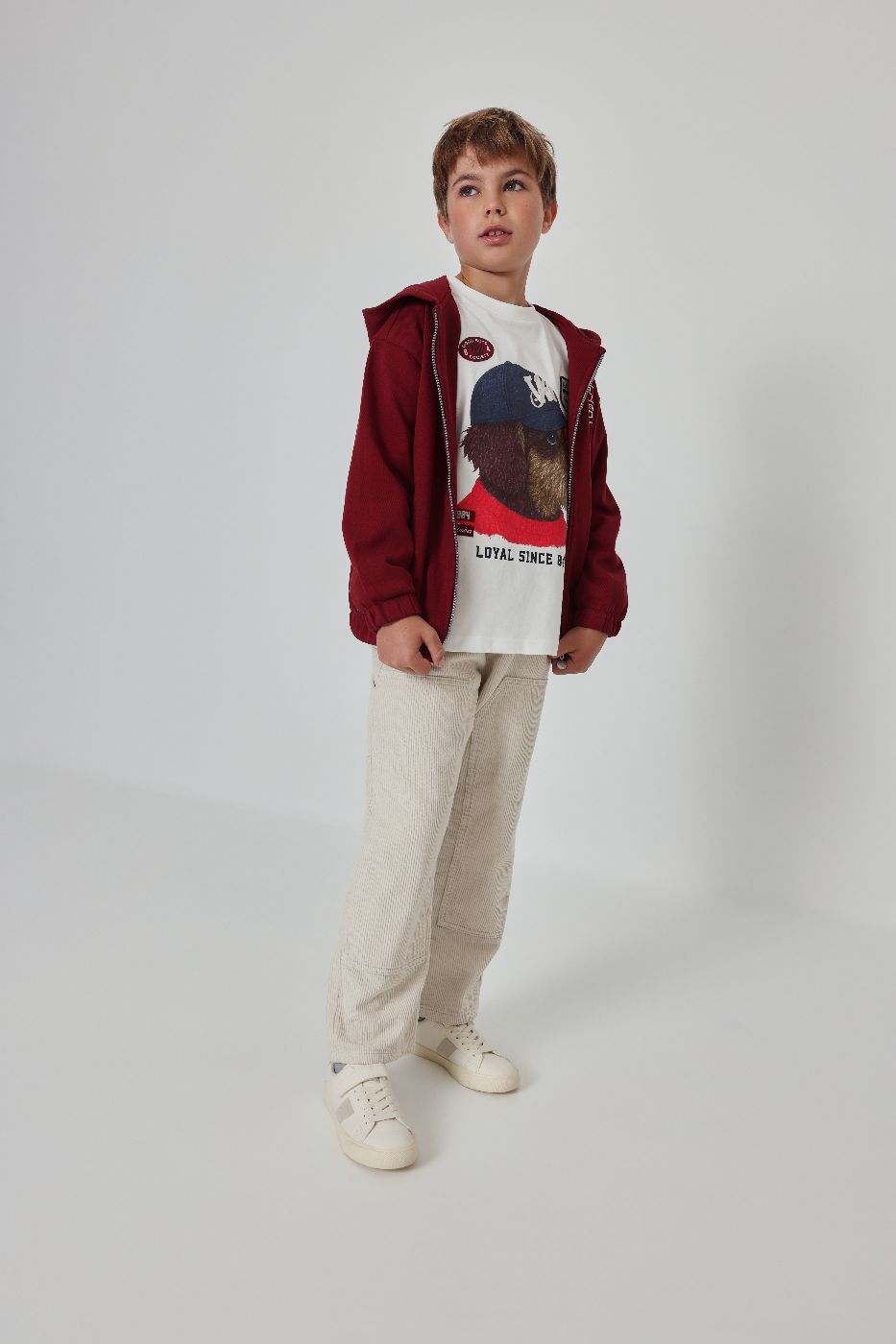 Chaqueta felpa inspiración universitaria niño