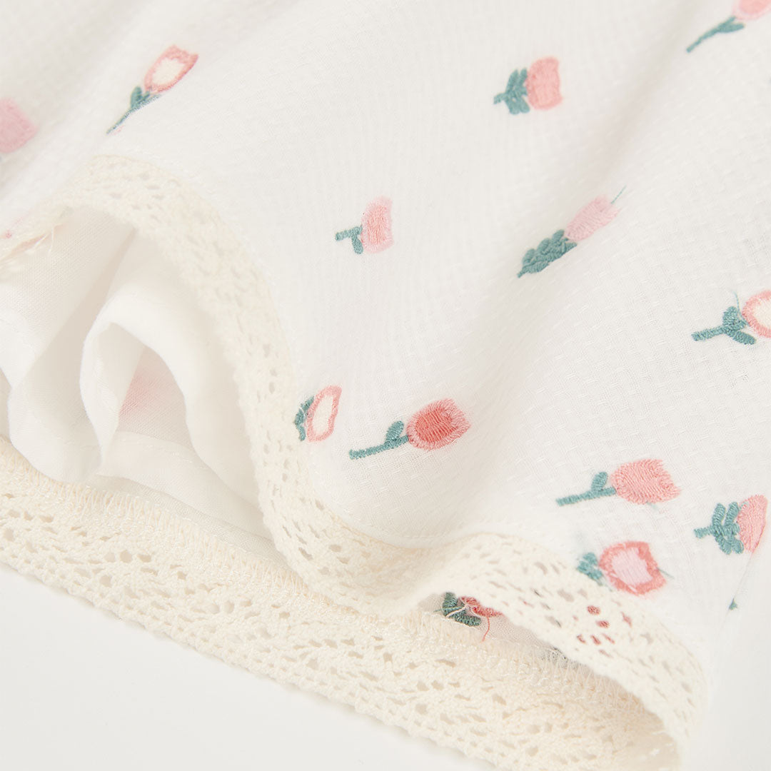 Vestido con ranita  de tejido fantasía de bebé niña