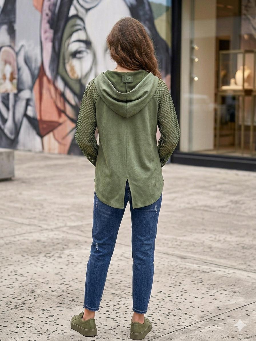 Chaqueta manga calada.