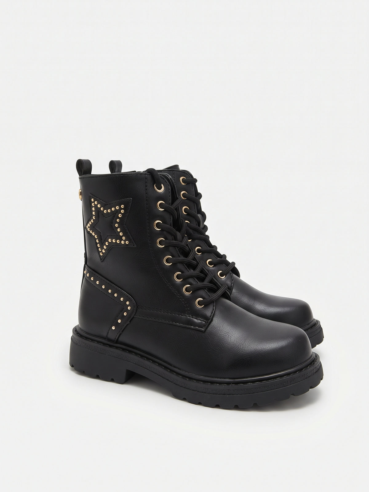 Bota negra estrella tachuelas