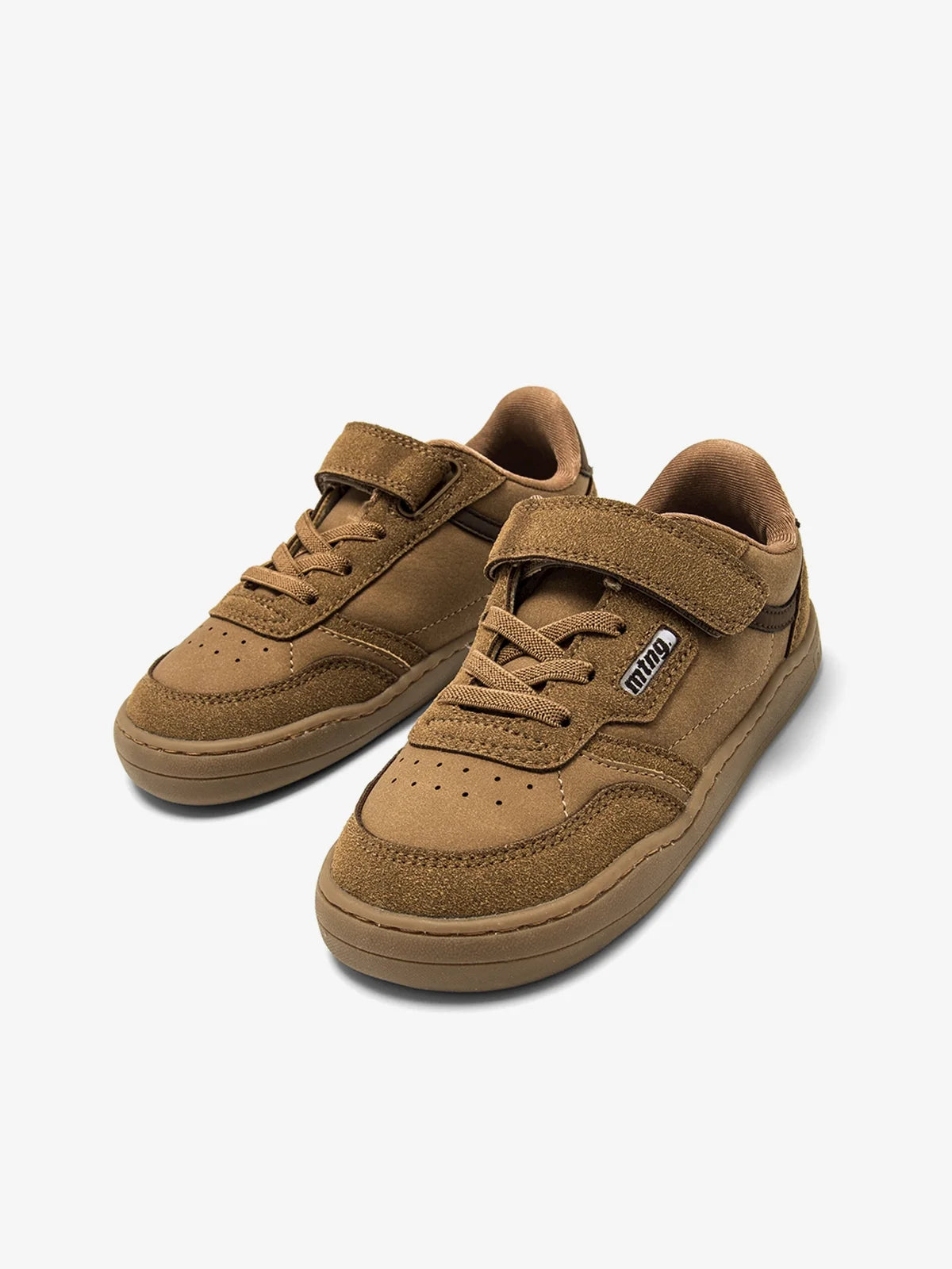 Zapatilla deportiva un velcro