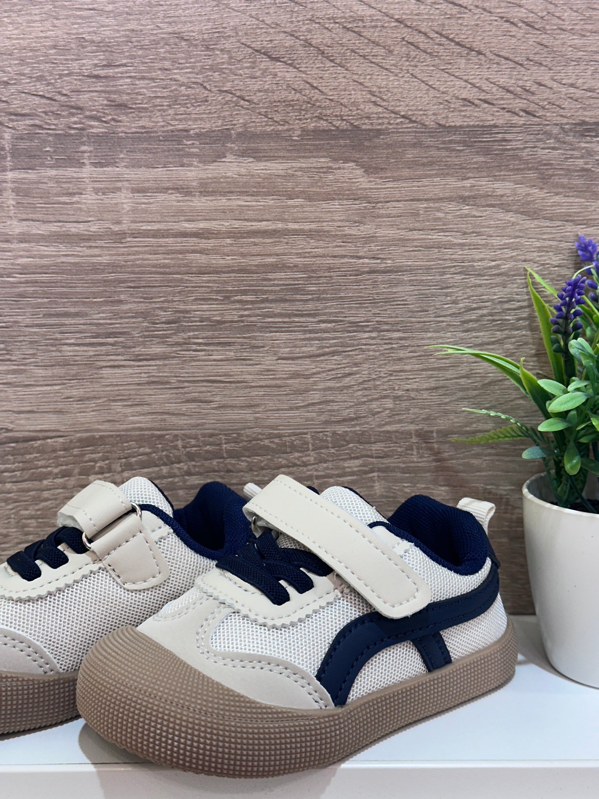 Zapatillas respetuosas azul un velcro