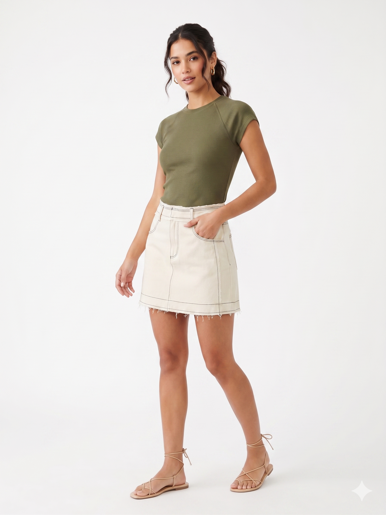 Camiseta con costuras verde militar