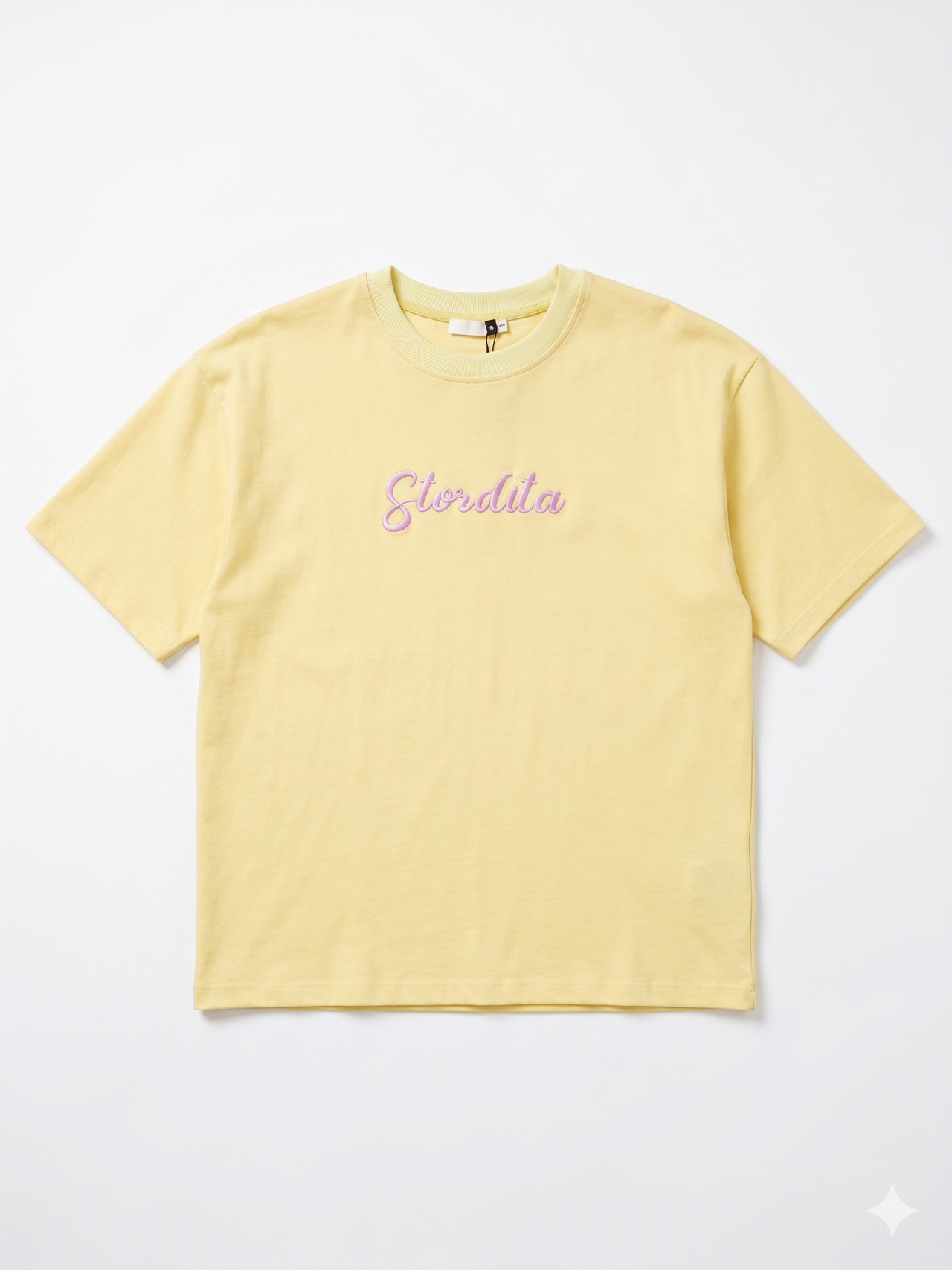 Camiseta de manga corta con bordado en violeta