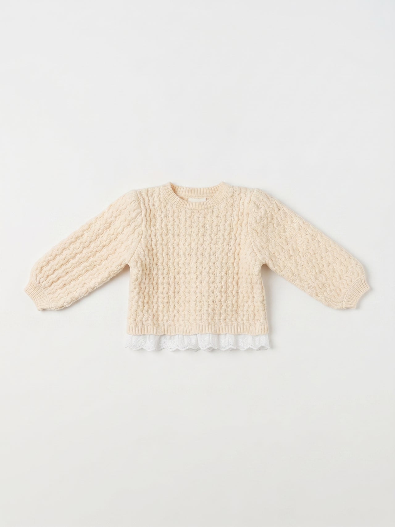Jersey de punto de ochos con bajo de encaje y cuello redondo, niña.
