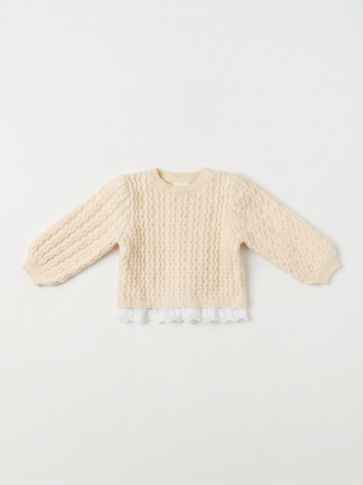 Jersey de punto de ochos con bajo de encaje y cuello redondo, niña.