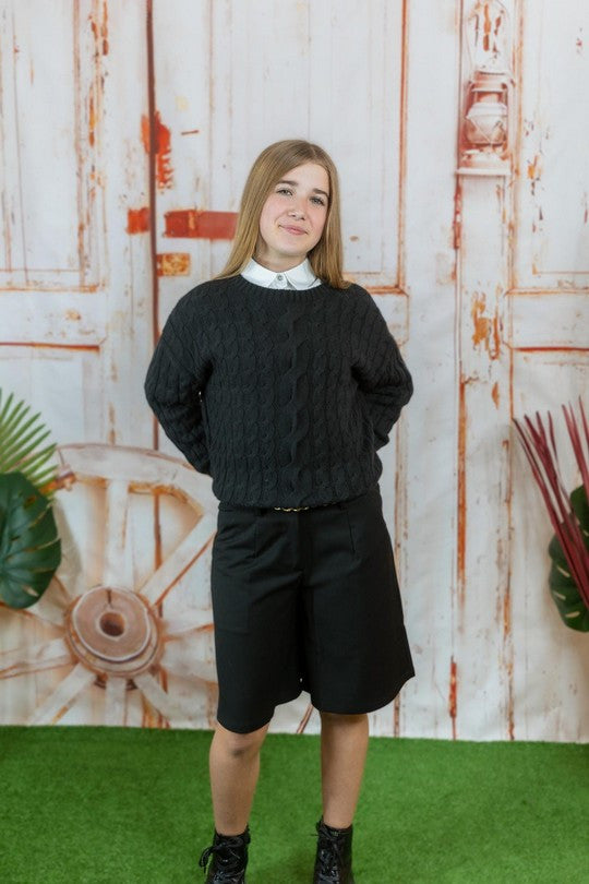 Bermuda Con Cinturón Dorado