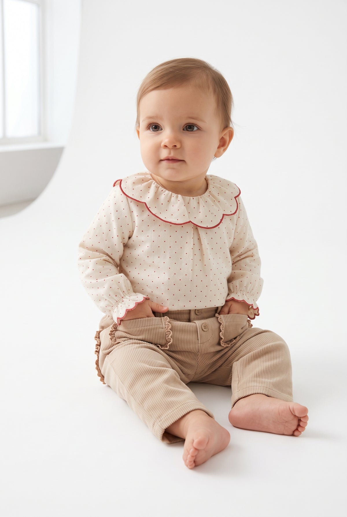 Blusa con cuello babero bebé niña