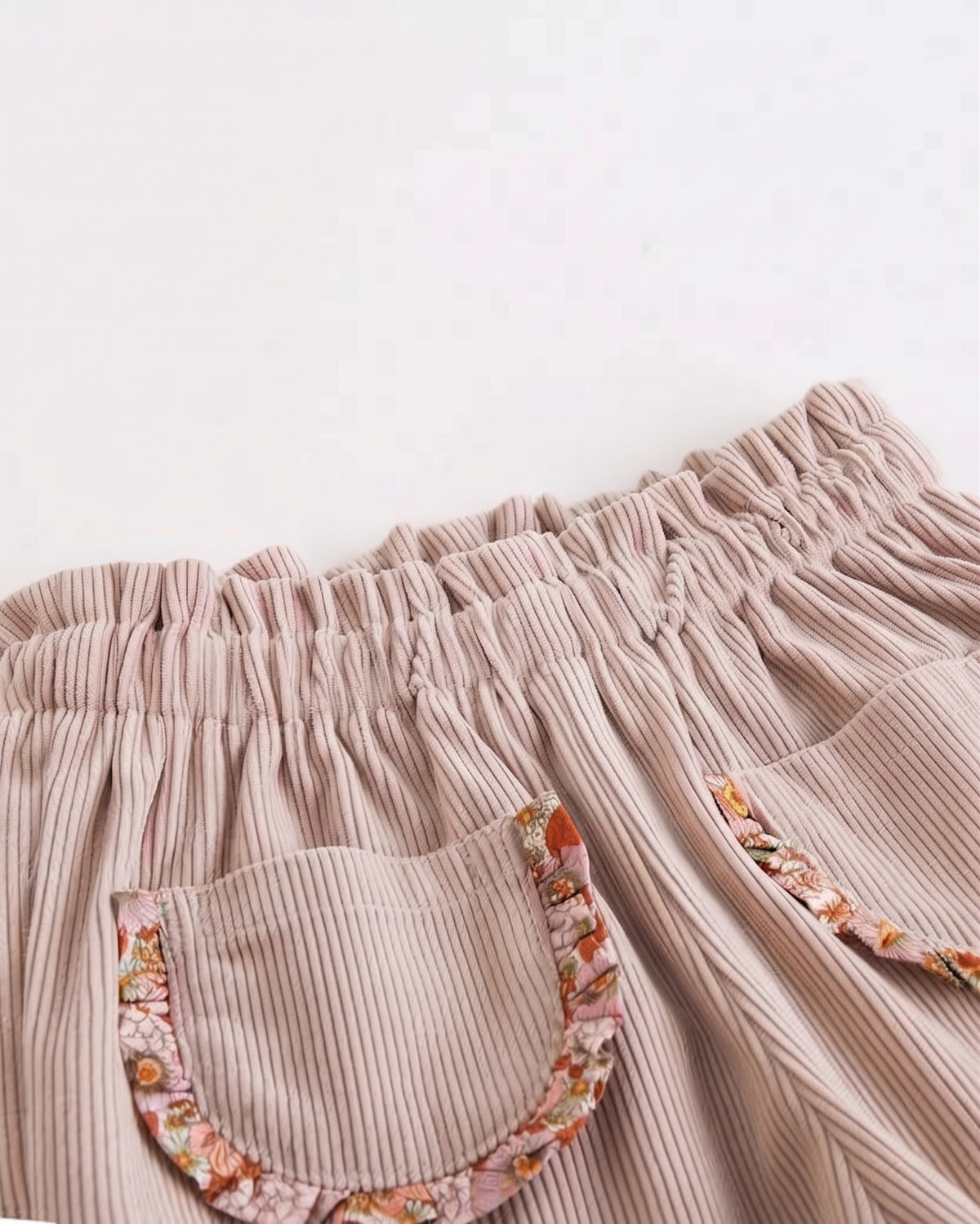 Pantalón Micropana Con Bolsillos Decorados Bebé Niña