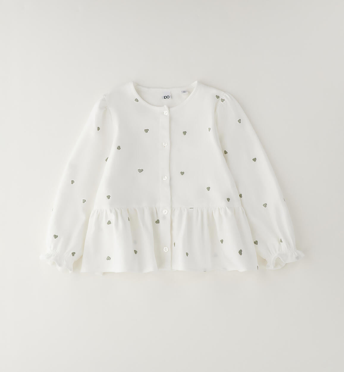 Camisa manga larga detalle corazones bordados