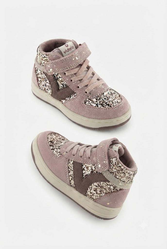 Zapatillas altas con cordón elástico para niña