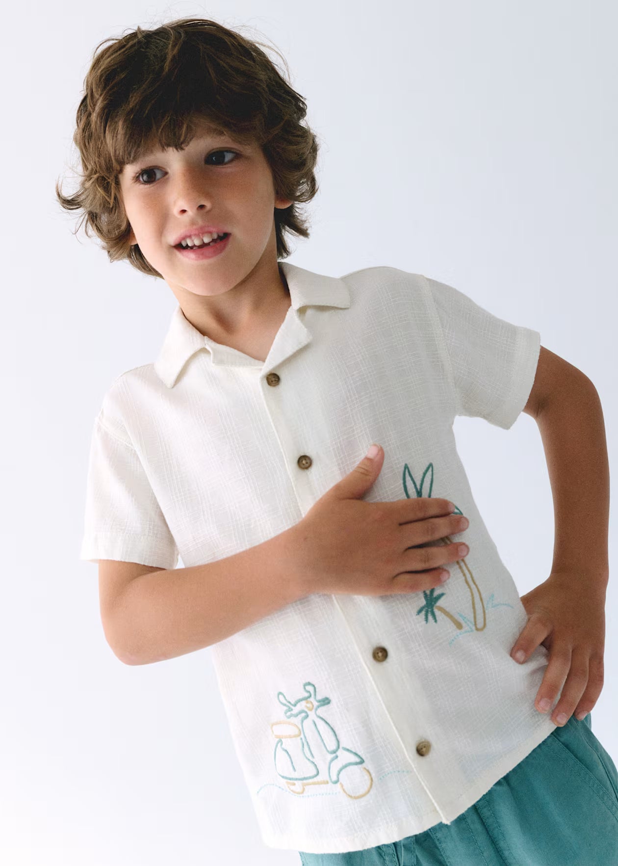 Camisa manga corta bordados