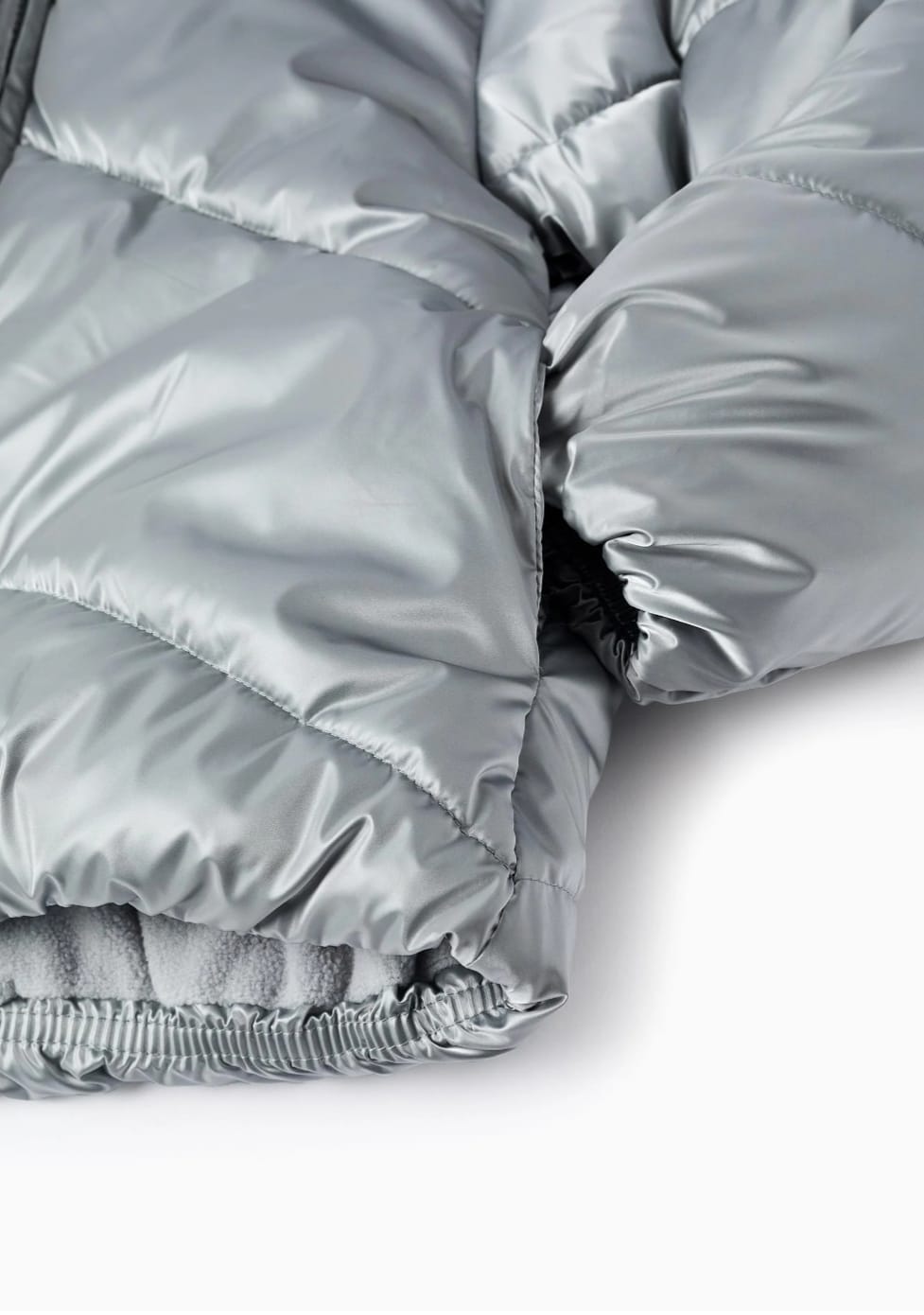 Chaquetón acolchado con forro polar gris