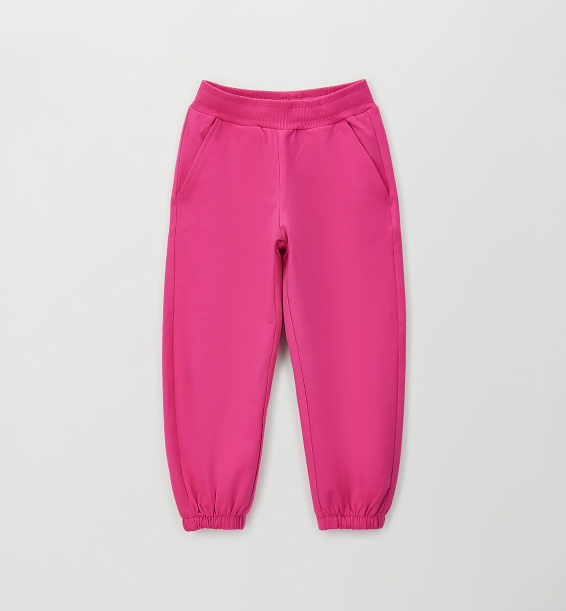 Conjunto camiseta sudadera y pantalon
