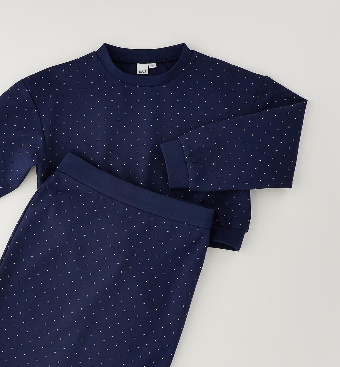 Conjunto sudadera y falda estampado
