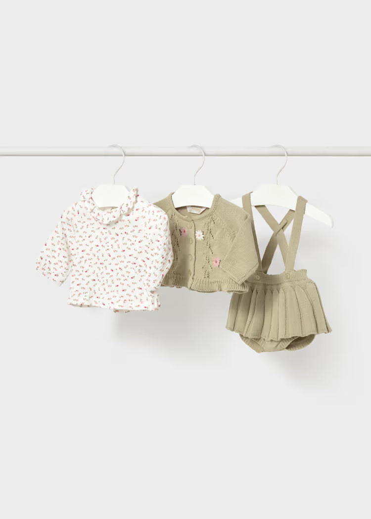 Conjunto 3 piezas chaqueta falda y blusa bebé niña