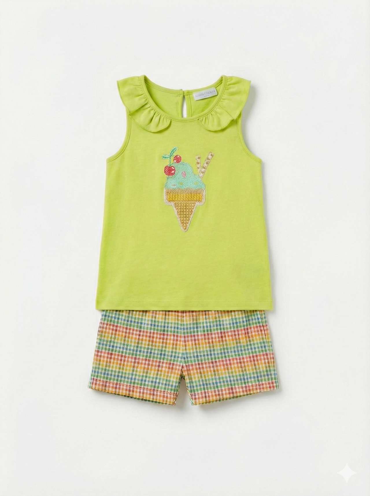 Conjunto Camiseta y Pantalón Corto Con detalle