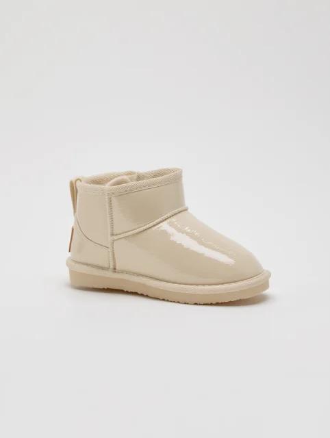 Bota Australiana charol beige