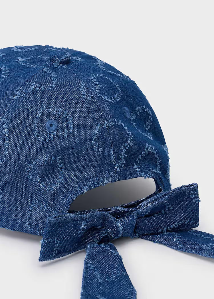 Gorra cierre lazo niña