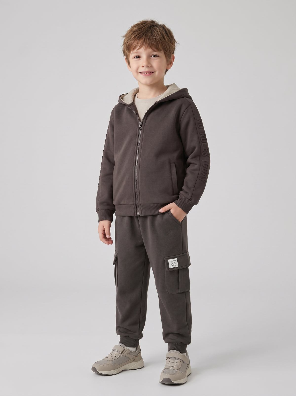 Pantalón felpa cargo marrón niño y bebé.