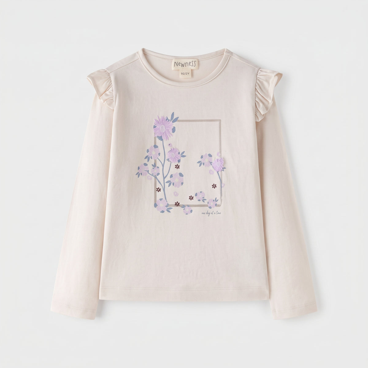 Camiseta manga larga flores volante hombros beige niña
