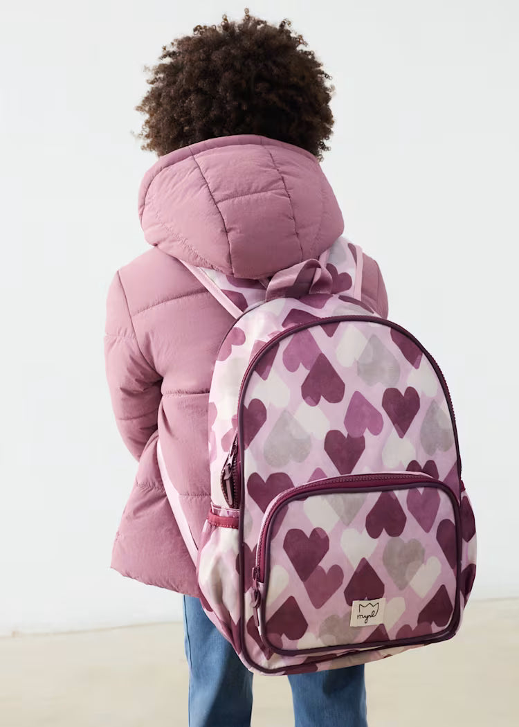 Mochila con estuche corazones