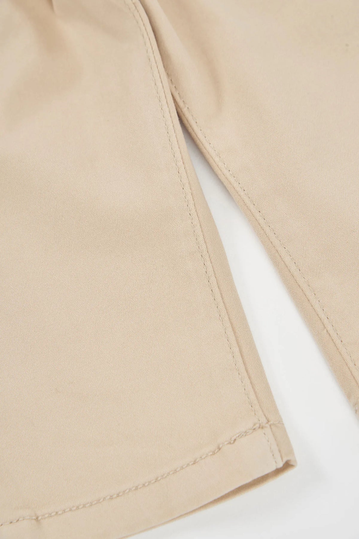 Pantalón satén elástico de niño