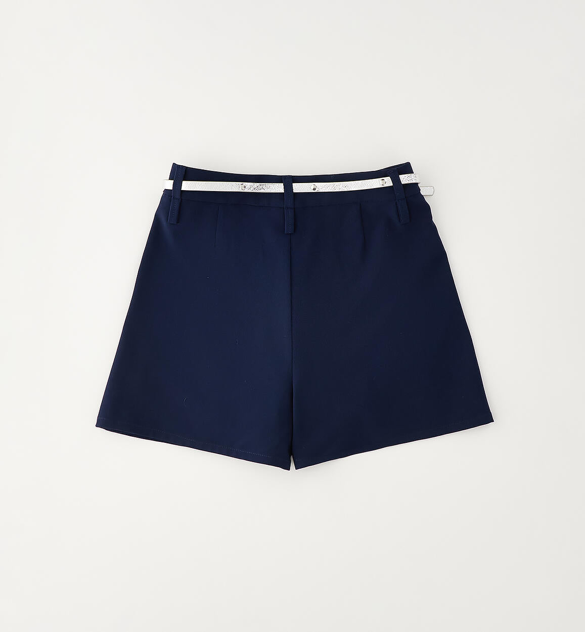 Pantalón corto con cinturón