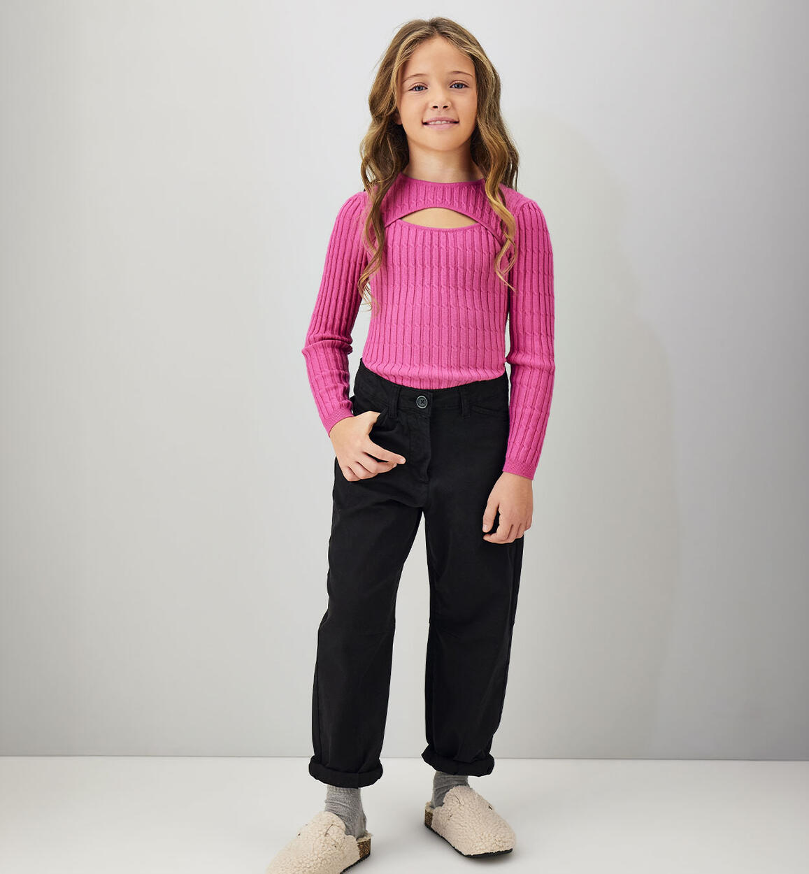 Pantalón largo de tejido corte mom fit