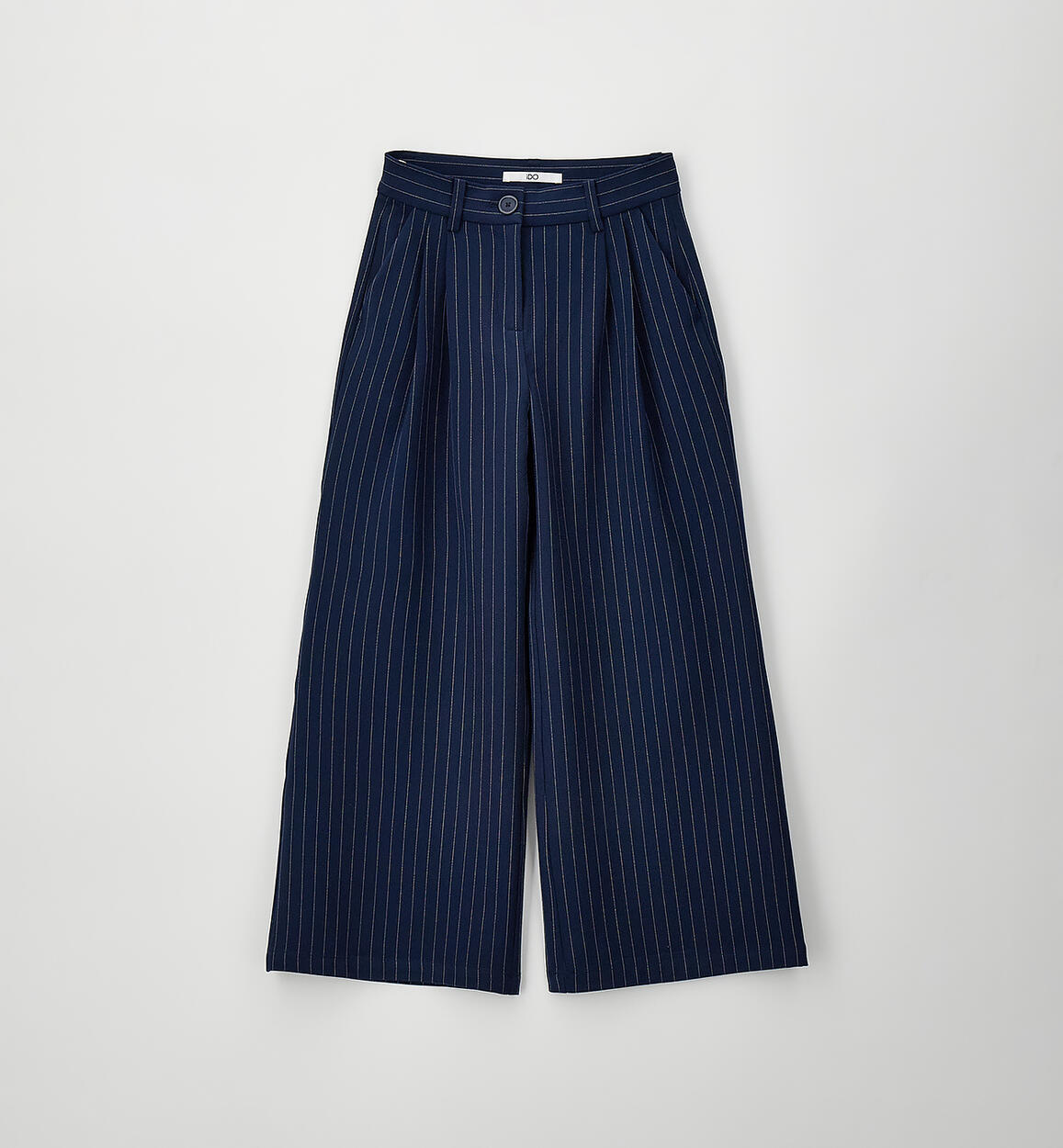 Pantalón largo corte recto raya diplomatica