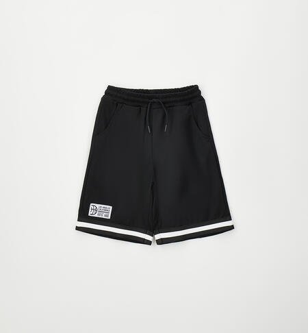 Bermuda deportiva.