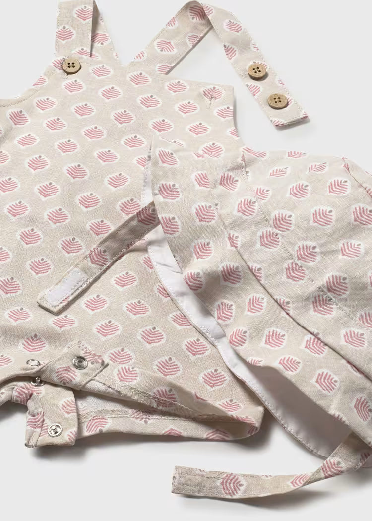 Conjunto de peto y gorro