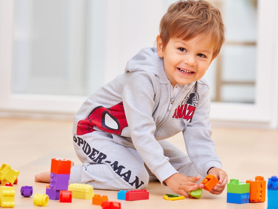 Conjunto Spiderman Gris