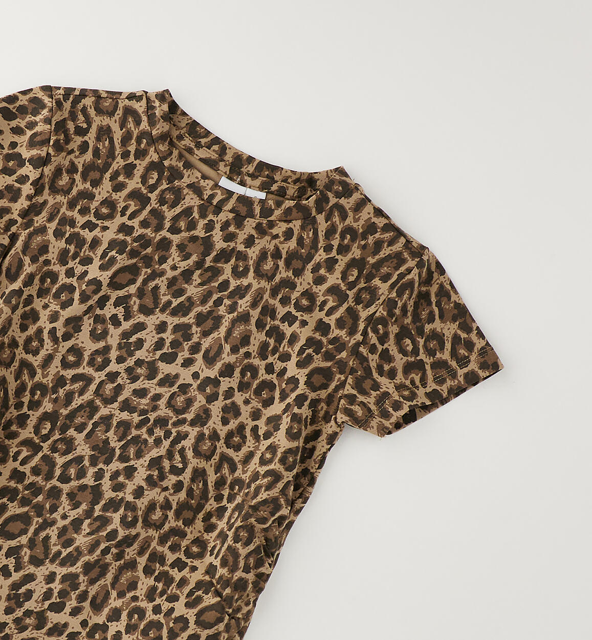 Camiseta manga corta estampado animal print